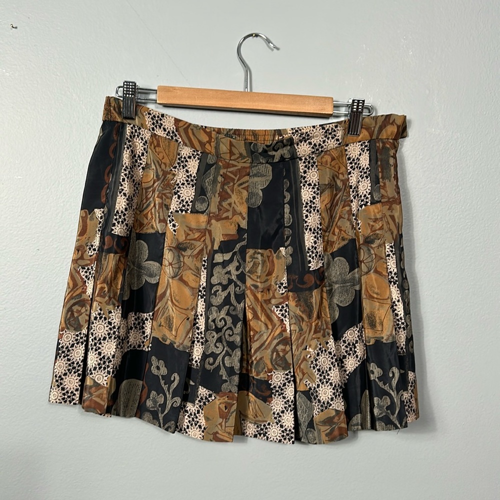 Pleated Athletic Shorts in Black and Brown